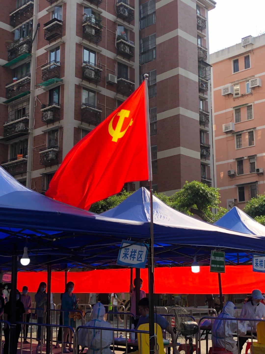 【河南一感染者曾排队两小时做核酸/河南疫情要做几次核酸】-第1张图片